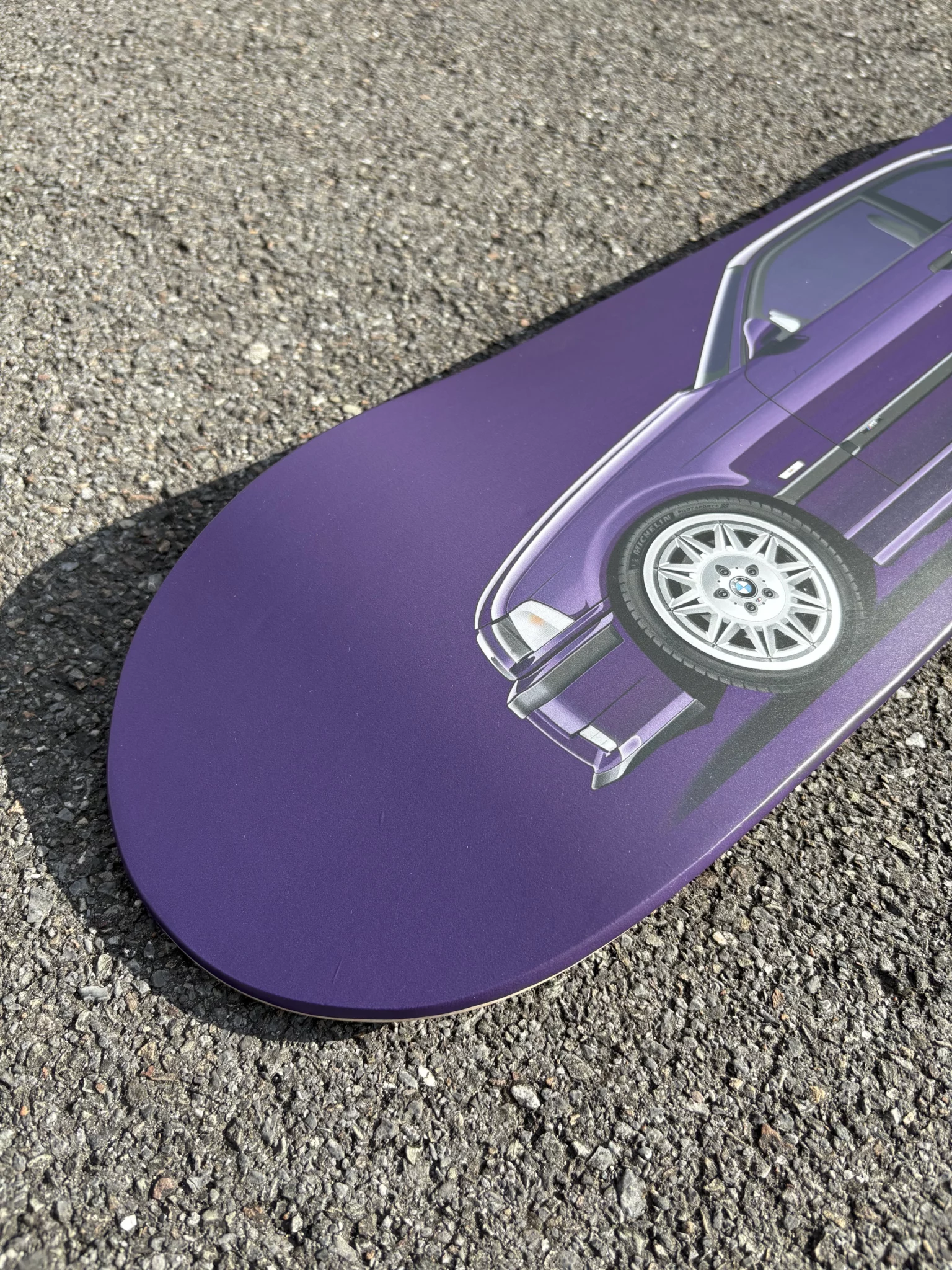 Planche BMW M3 E36 techno violet