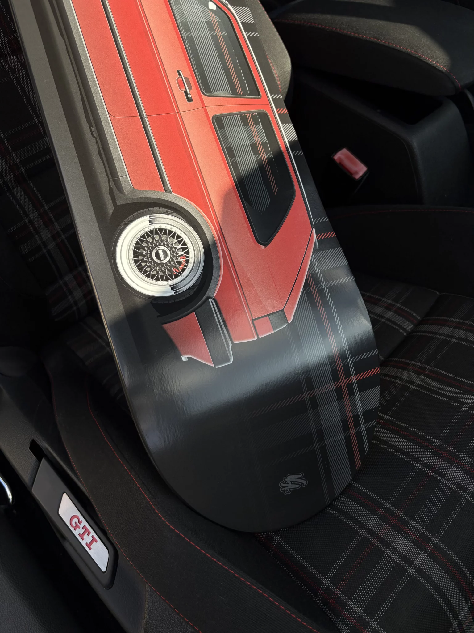 Planche VW Golf 2 GTI rouge