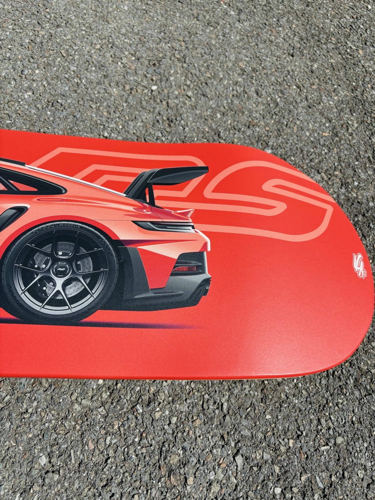 Planche de skate Porsche 992 GT3 RS Indian Red